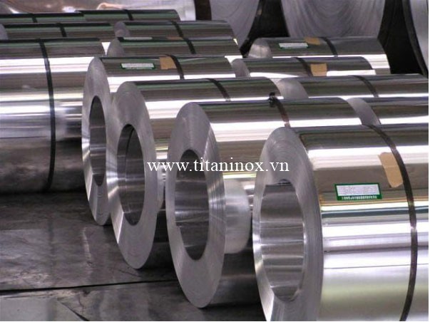 Tấm Inox thô trong nhà máy